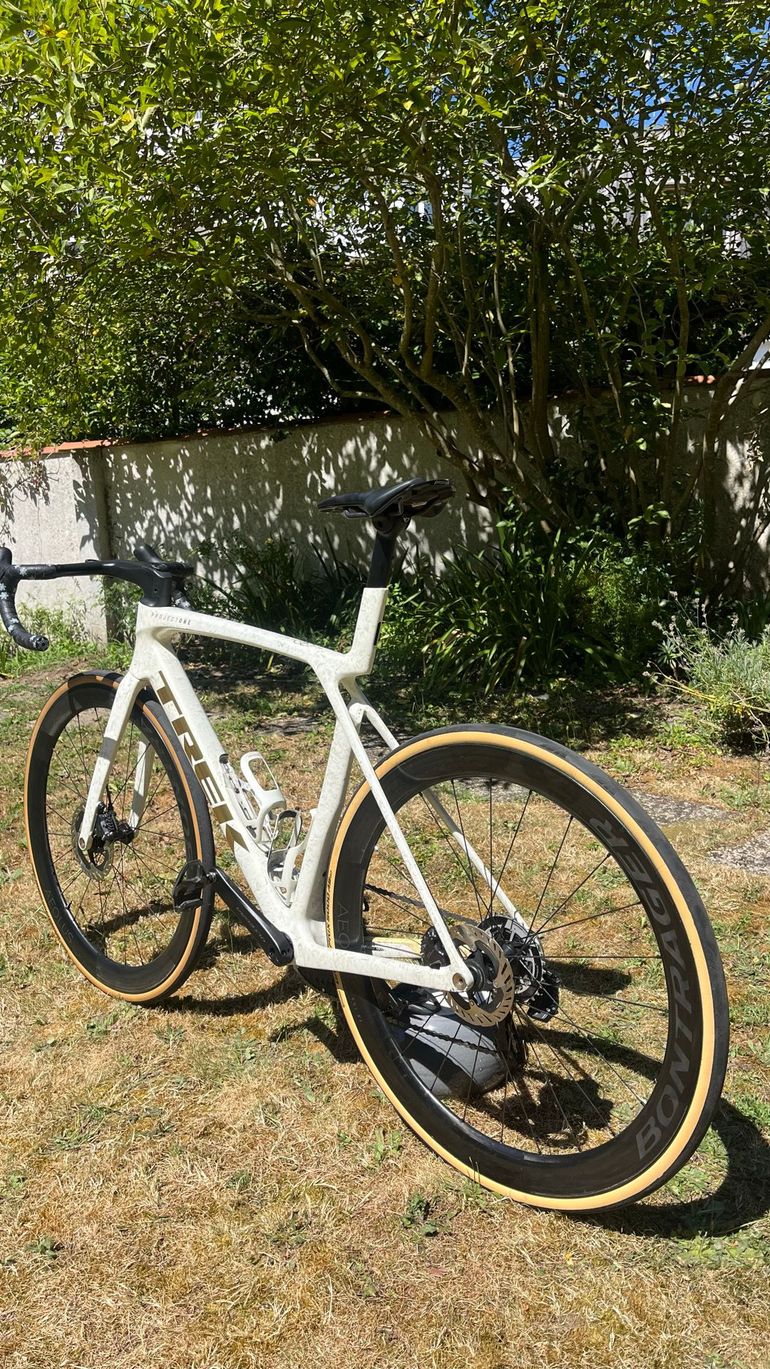Używany Trek Madone SLR 9 Gen 8 2025 2025 Road & Gravel — zdjęcie 12 z 22