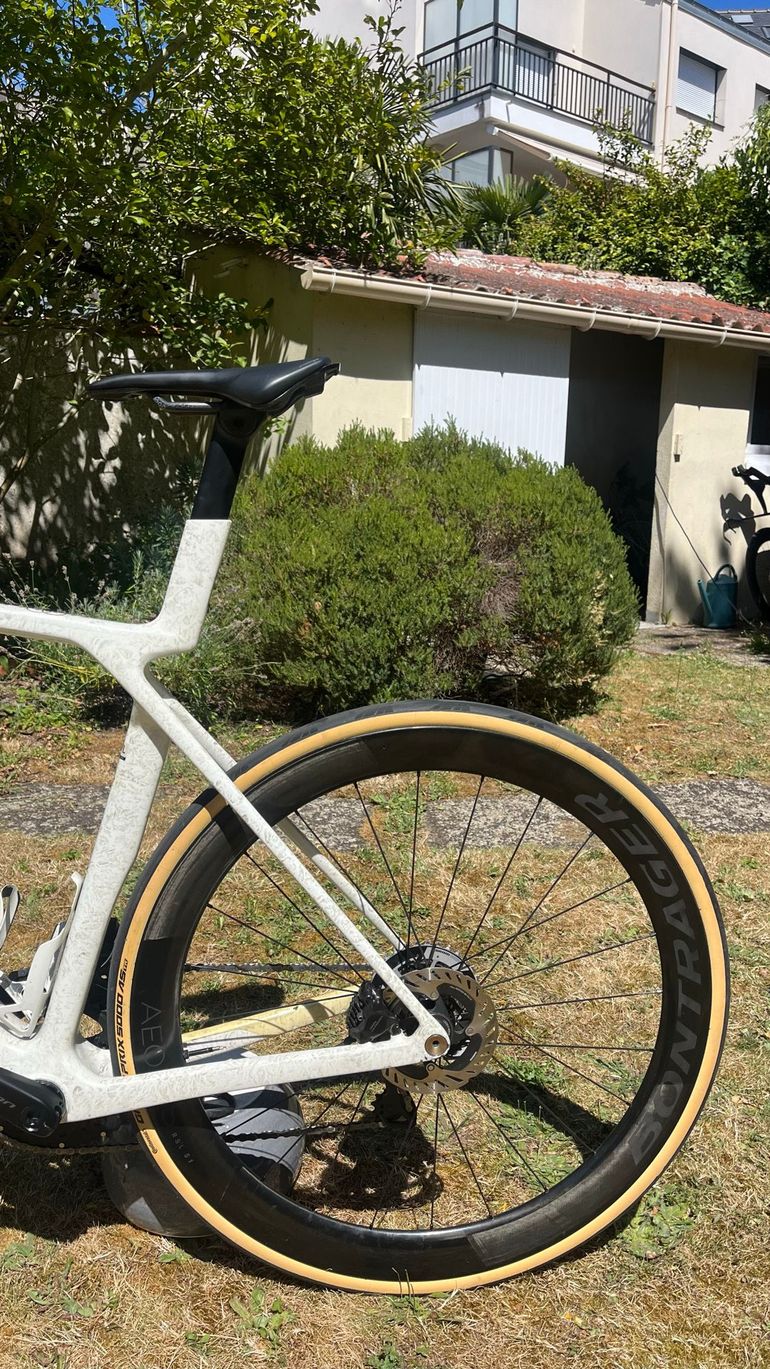 Używany Trek Madone SLR 9 Gen 8 2025 2025 Road & Gravel — zdjęcie 9 z 22