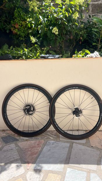 Używany Trek Madone SLR 9 Gen 8 2025 2025 Road & Gravel — zdjęcie 18 z 22