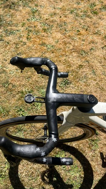 Używany Trek Madone SLR 9 Gen 8 2025 2025 Road & Gravel — zdjęcie 11 z 22