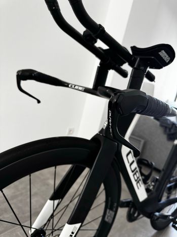 Gebrauchtes CUBE AERIUM C:68 TT SL LOW 2021 2021 Road & Gravel, Schwarz — Bild 15 von 17