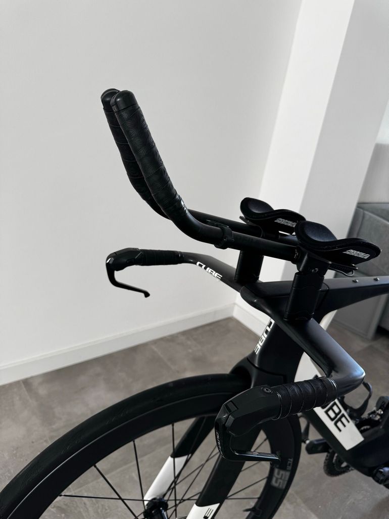 Gebrauchtes CUBE AERIUM C:68 TT SL LOW 2021 2021 Road & Gravel, Schwarz — Bild 11 von 17