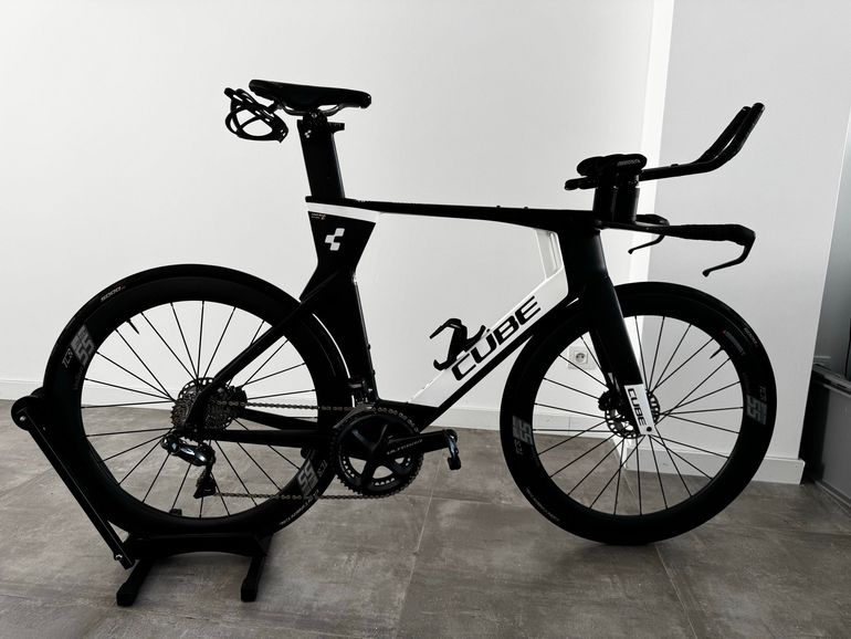 Gebrauchtes CUBE AERIUM C:68 TT SL LOW 2021 2021 Road & Gravel, Schwarz — Bild 1 von 17