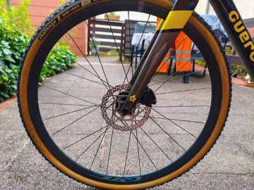 Used Guerciotti Eureka Shimano GRX 2022 Road & Gravel, Light Gray — image 6 of 8