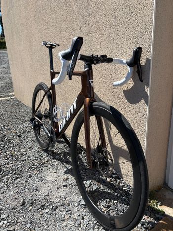 Giant Propel Advanced 1 2023 2023 Road & Gravel d'occasion — image 2 sur 5