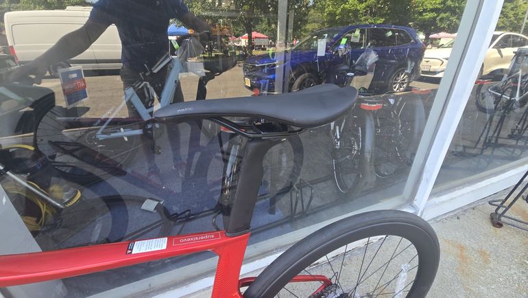 Used Cannondale SuperSix Evo 2 2024 2024 Road & Gravel, Red — image 8 of 10