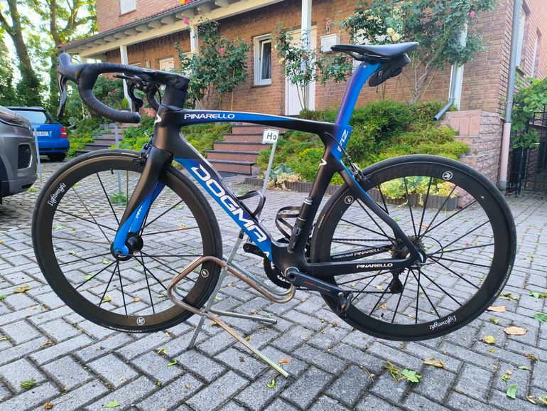 Used Pinarello Dogma F12 Rim - 2020 2020 Road & Gravel, Blue — image 2 of 5