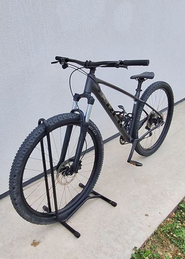 Brugt Trek Marlin Shimano Deore 2024 Mountainbike — billede 2 af 6