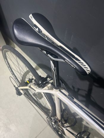 Used Specialized Roubaix SL4 Elite 105 2014 2014 Road & Gravel, White — image 9 of 13