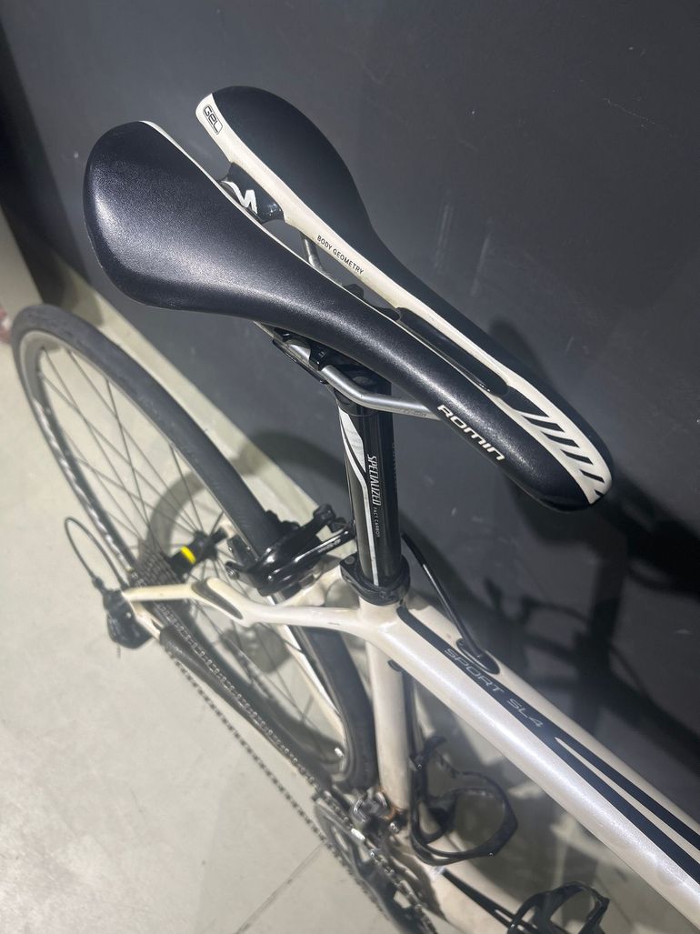 Used Specialized Roubaix SL4 Elite 105 2014 2014 Road & Gravel, White — image 9 of 13