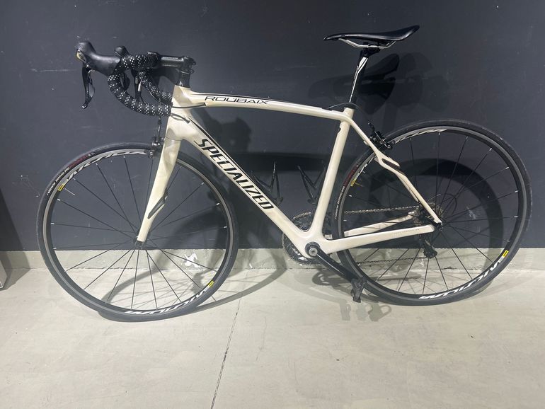 Used Specialized Roubaix SL4 Elite 105 2014 2014 Road & Gravel, White — image 2 of 13