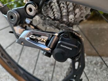 Canyon Grizl Shimano GRX 2023 Road & Gravel usato, Grigio chiaro — immagine 16 di 29