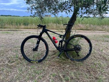 Tweedehands Lee Cougan Crossfire 428 Full XT 2023 2023 Mountainbike — afbeelding 4 van 8