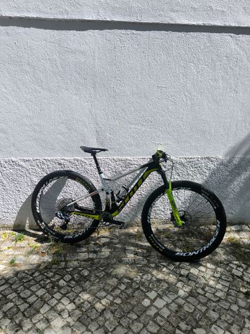 Käytetty Scott Spark RC 900 World Cup 2019 2019 MTB