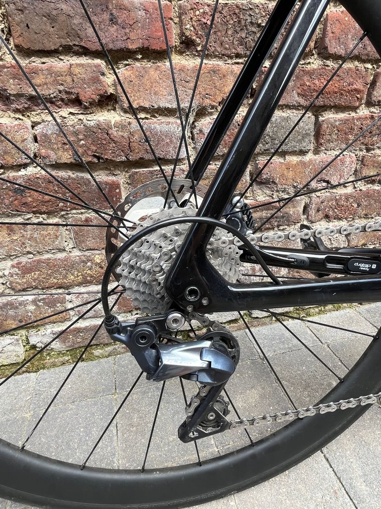 Used Trek Émonda SL 6 Disc Pro 2022 2022 Road & Gravel, Red — image 6 of 9
