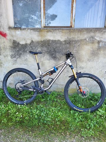 Commencal META TR SIGNATURE 2022 2022 MTB usato