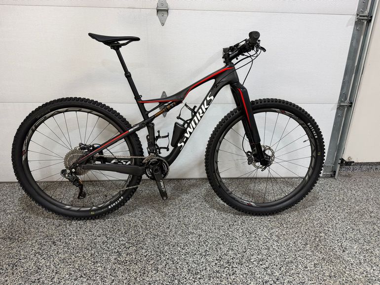 Used Specialized S-Works Epic FSR Di2 2017 2017 Mountainbike, Black, 29 — image 1 of 15