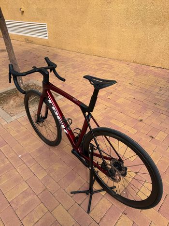 Gebrauchtes Trek Madone SL 6 Gen 8 2025 2025 Road & Gravel, Rot — Bild 4 von 11