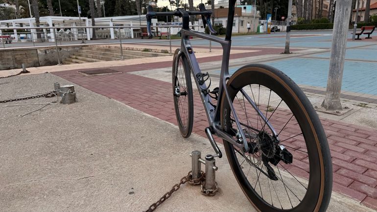 Used Cannondale SuperSix EVO 1 2023 2023 Road & Gravel, Light Gray — image 6 of 16