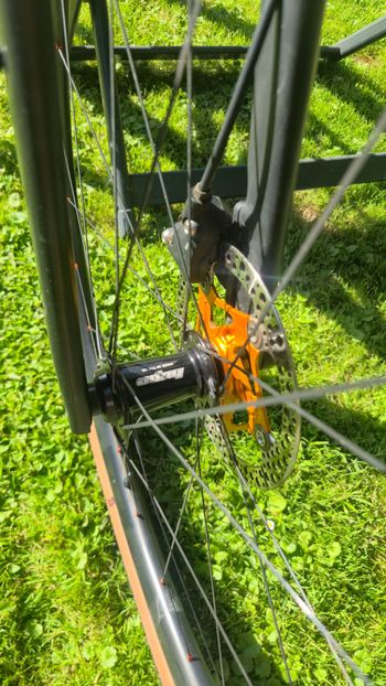 Używany Giant Revolt SRAM Apex 2024 Road & Gravel — zdjęcie 4 z 8