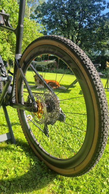 Giant Revolt SRAM Apex 2024 Road & Gravel de segunda mano, Negro — imagen 3 de 8