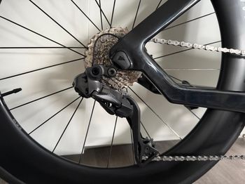 Used Canyon Speedmax CF 8 Di2 2026 2026 Road & Gravel, Black — image 8 of 10