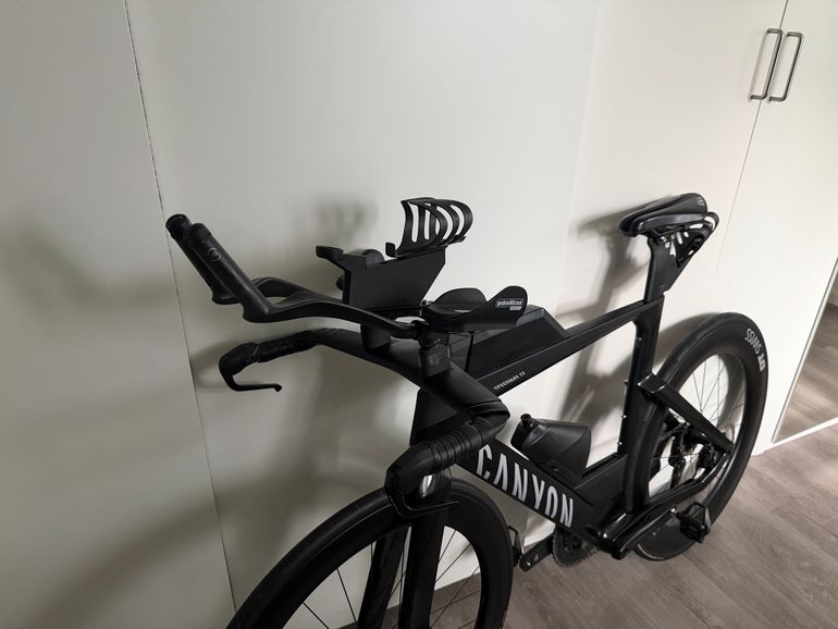 Used Canyon Speedmax CF 8 Di2 2026 2026 Road & Gravel, Black — image 3 of 10
