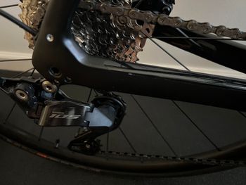 Used Trek Domane SL 5 Gen 4 2025 2025 Road & Gravel, Black — image 2 of 4