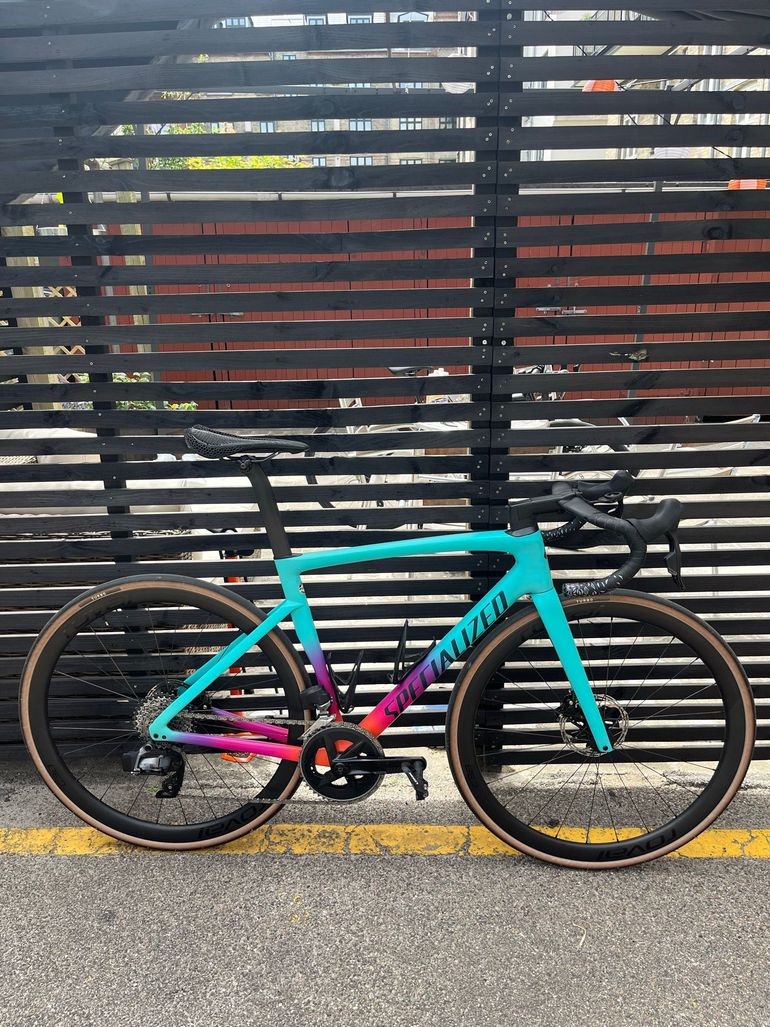 Specialized Tarmac SL7 Expert 2024 2024 Road & Gravel d'occasion — image 1 sur 8