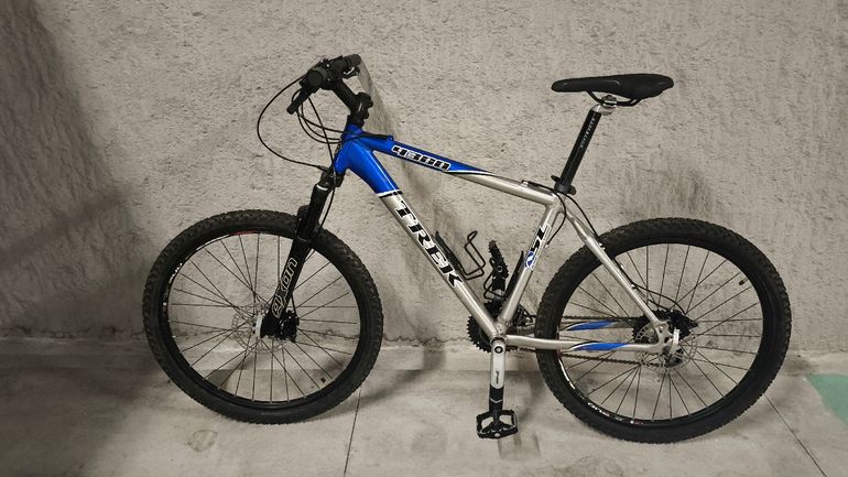 Gebrauchtes Trek 4300 (Disc) 2005 2005 Mountainbike, Hellgrau, 26 — Bild 2 von 10