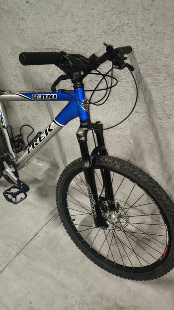 Gebrauchtes Trek 4300 (Disc) 2005 2005 Mountainbike, Hellgrau, 26 — Bild 3 von 10