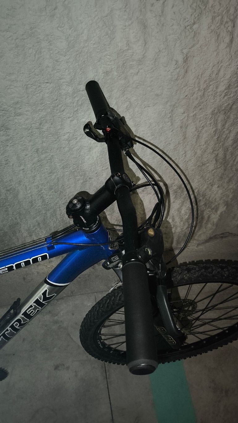 Gebrauchtes Trek 4300 (Disc) 2005 2005 Mountainbike, Hellgrau, 26 — Bild 7 von 10