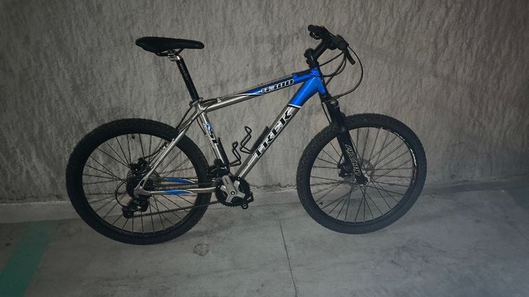 Gebrauchtes Trek 4300 (Disc) 2005 2005 Mountainbike, Hellgrau, 26 — Bild 1 von 10