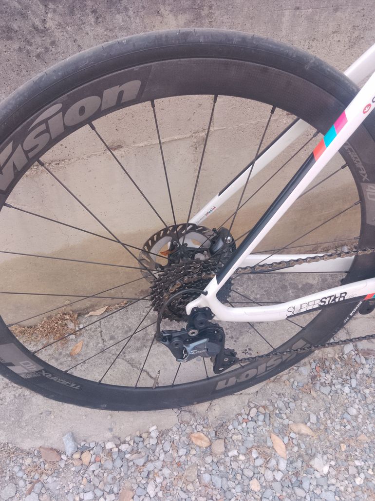 Used Cinelli Superstar Disc Ultegra 2022 2022 Road & Gravel, White — image 4 of 7