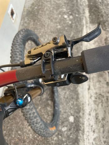 Used Orbea OIZ M-TEAM FACTORY 2025 2025 Mountainbike, Red, 29 — image 11 of 12