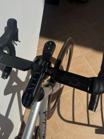 Standert, Kreissäge RS Silver Dagger Shimano Ultegra Di2 11s 2022 2022 Road & Gravel de segunda mano, Gris claro — imagen 8 de 9