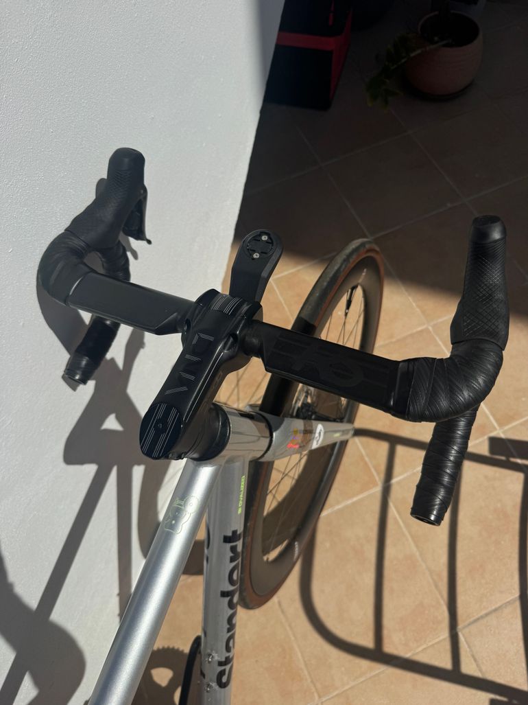 Standert, Kreissäge RS Silver Dagger Shimano Ultegra Di2 11s 2022 2022 Road & Gravel de segunda mano, Gris claro — imagen 7 de 9