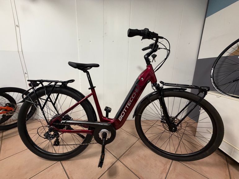 Bottecchia BE20 RICHMOND 2026 Urban de segunda mano, Rojo — imagen 1 de 7
