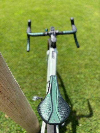 Używany CUBE NUROAD HYBRID C:62, RACE 400X 2025 2025 Road & Gravel — zdjęcie 5 z 11
