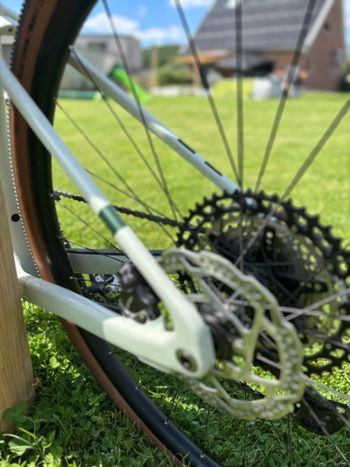 Używany CUBE NUROAD HYBRID C:62, RACE 400X 2025 2025 Road & Gravel — zdjęcie 10 z 11