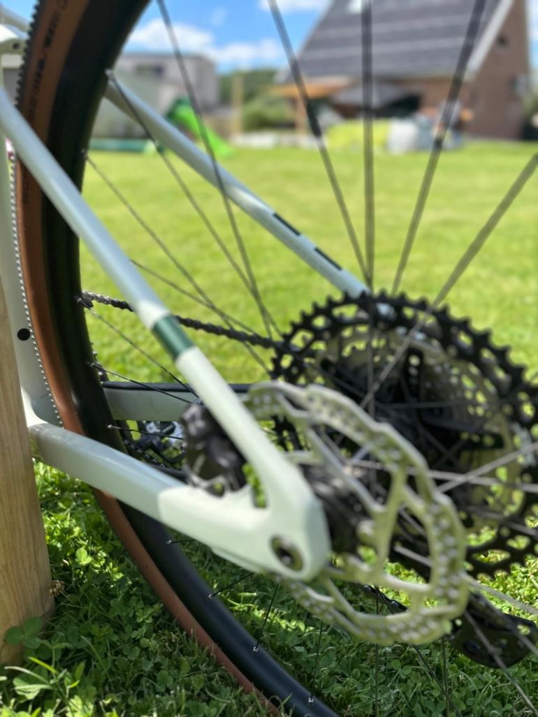 Używany CUBE NUROAD HYBRID C:62, RACE 400X 2025 2025 Road & Gravel — zdjęcie 10 z 11