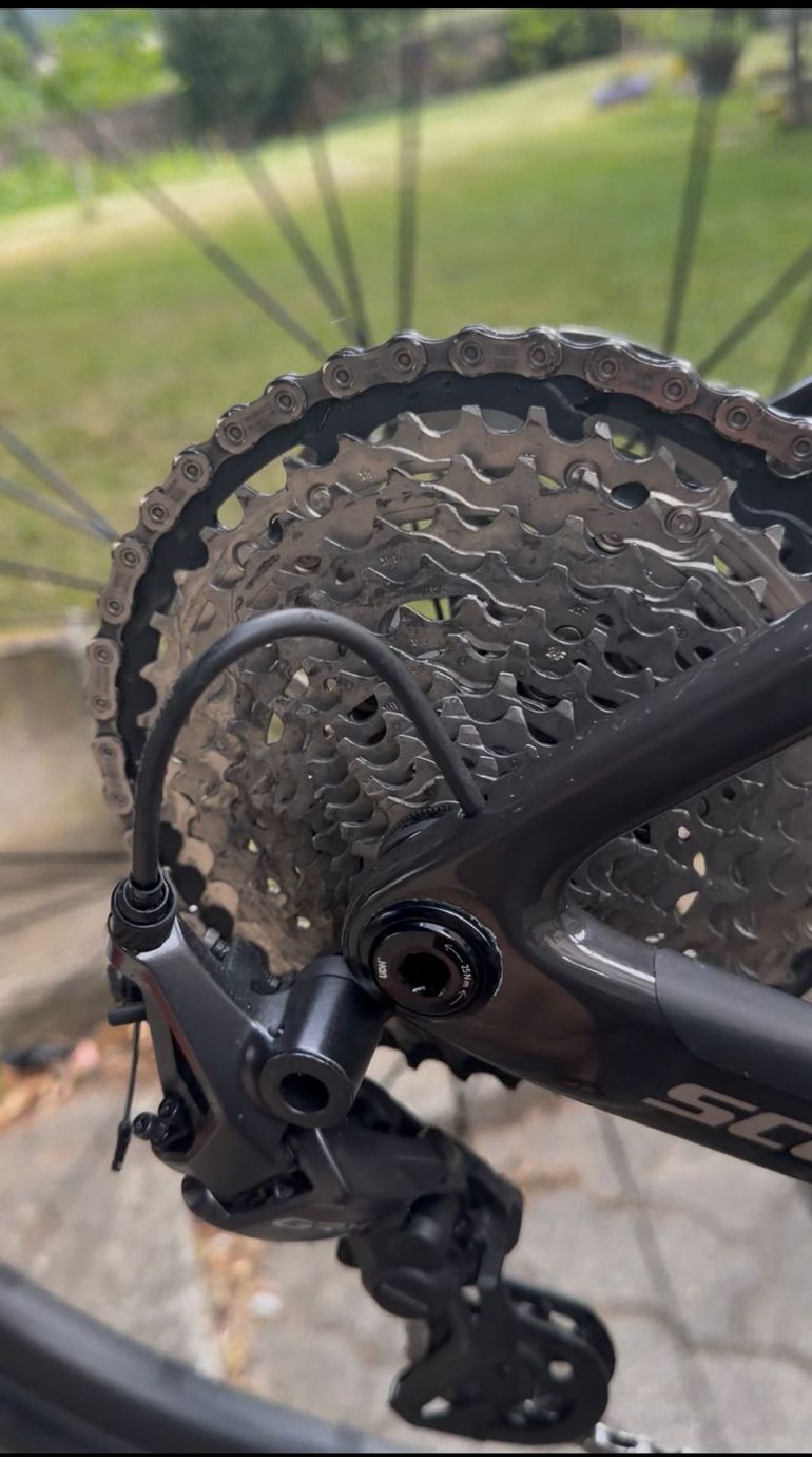 Used Scott Addict Gravel 30 2026 2026 Road & Gravel, Black — image 3 of 3