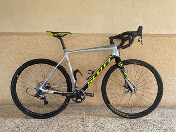 Scott Addict CX RC 2018 2018 Road & Gravel usato