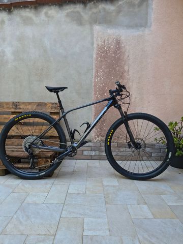 Tweedehands Orbea ALMA M50 2022 2022 Mountainbike — afbeelding 1 van 3