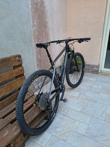 Tweedehands Orbea ALMA M50 2022 2022 Mountainbike — afbeelding 2 van 3