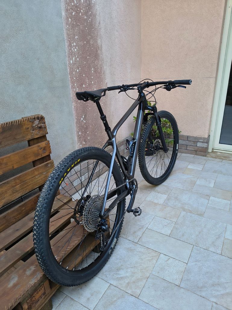 Used Orbea ALMA M50 2022 2022 Mountainbike, Light Gray, 29 — image 2 of 3
