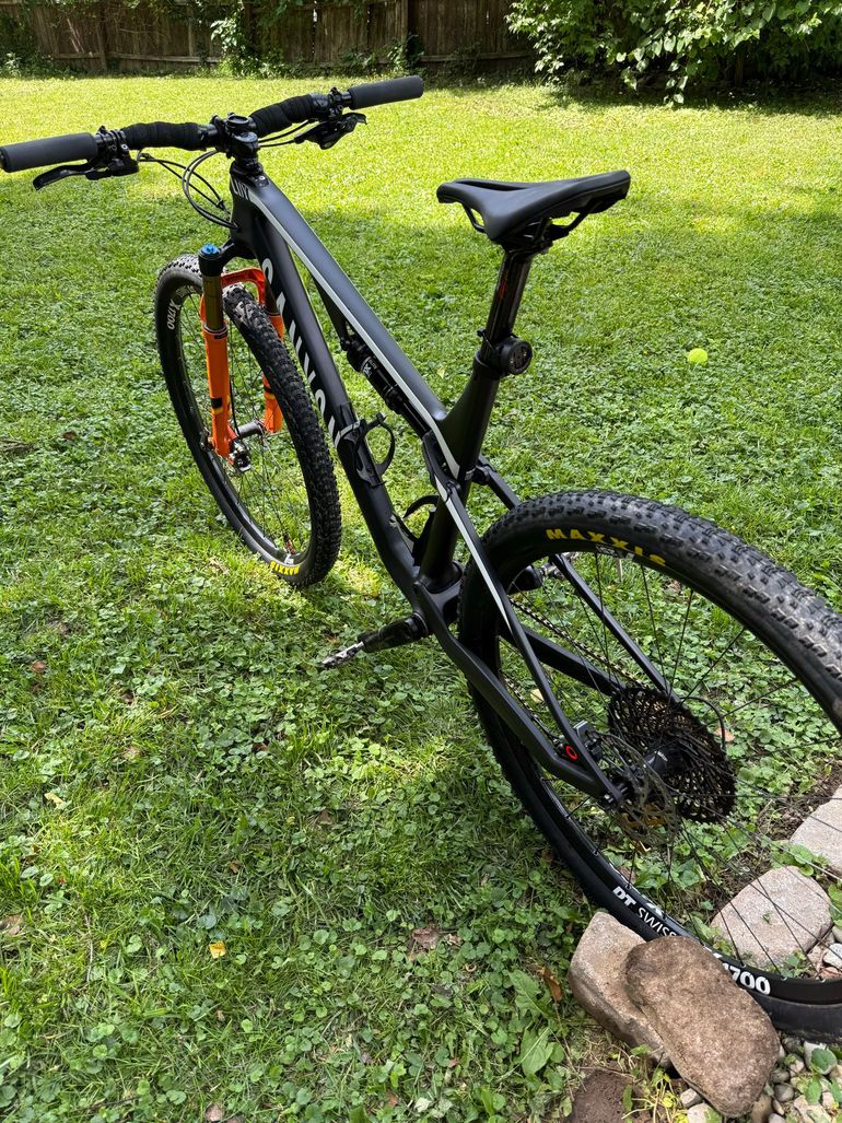 Used Canyon Lux CF SLX 9 2021 2021 Mountainbike, Orange, 29 — image 2 of 12