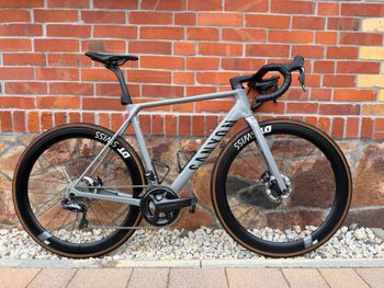 Używany Canyon Ultimate CF SL 8 Disc Aero 2021 2021 Road & Gravel