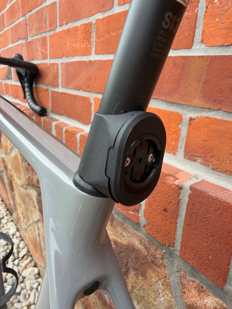 Używany Canyon Ultimate CF SL 8 Disc Aero 2021 2021 Road & Gravel — zdjęcie 6 z 25