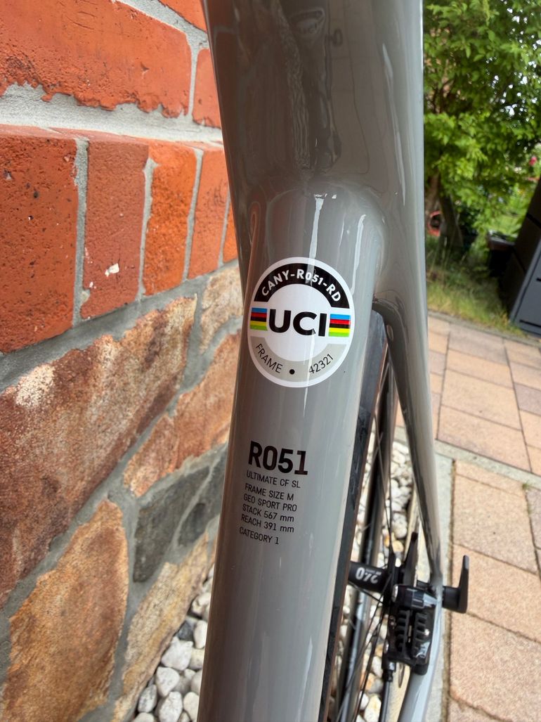 Używany Canyon Ultimate CF SL 8 Disc Aero 2021 2021 Road & Gravel — zdjęcie 8 z 25